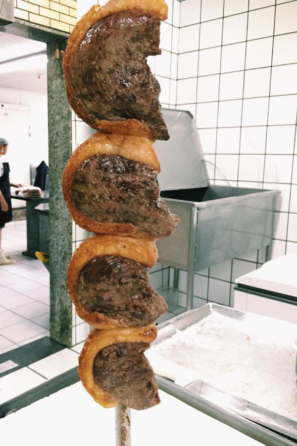 Hotel E Churrascaria Los Pagos Линьярис Экстерьер фото