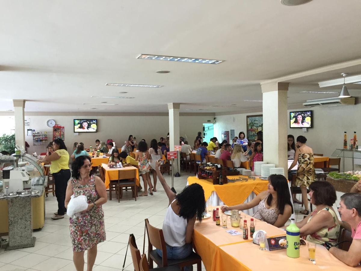 Hotel E Churrascaria Los Pagos Линьярис Экстерьер фото